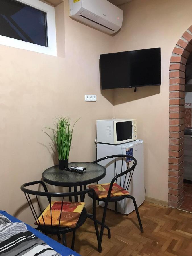 Tahiti Apartman Apartment ไฮจ์ดุสโซบอสโล ภายนอก รูปภาพ